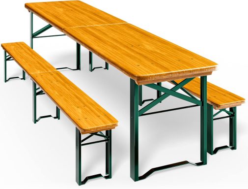 Holztisch mit zwei Bänken, ideal für Innen- oder Außenbereiche.